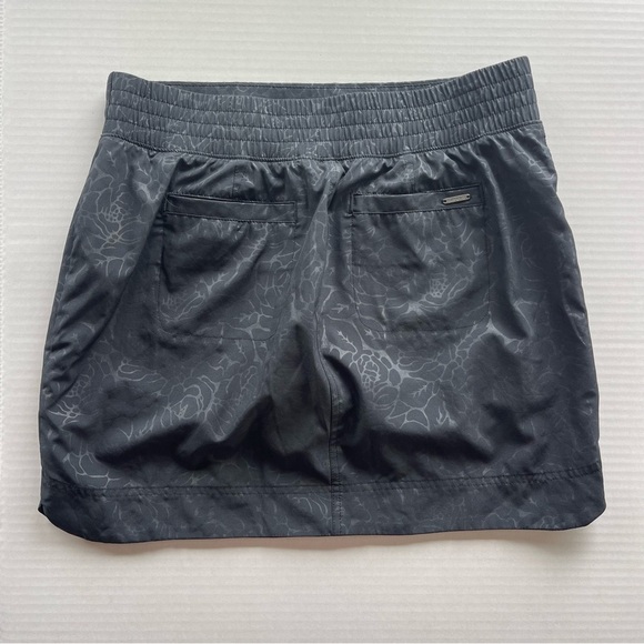Orvis Black Rose Embossed Print Golf Skirt/Skort Sz Small - Picture 6 of 13